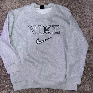 Nike Crewneck Grey